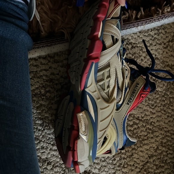 Balenciga shoes like new … no box - Picture 6 of 6